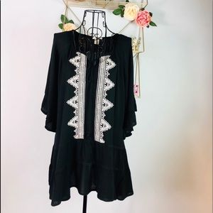 🛍 Boho Peasant Top